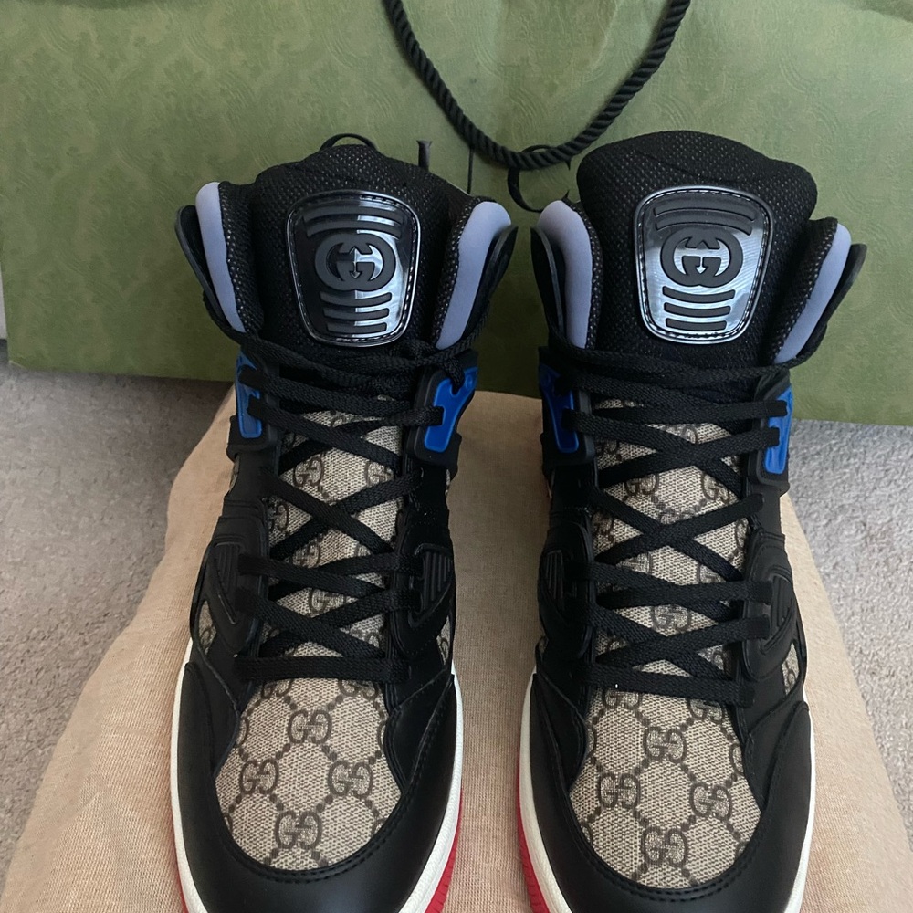 Gucci Basket High-tops in Black and Beige - Picture 1 of 6